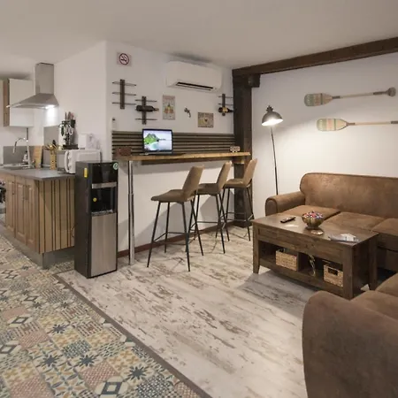 Emilysuites - Centro Historico Homestay *