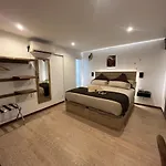 Emilysuites - Centro Historico ホームステイ マラガ